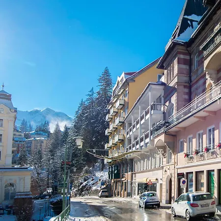 Spacious With Mountain View Apartment Bad Gastein