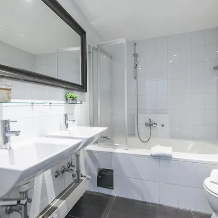 Spacious With Mountain View Bad Gastein