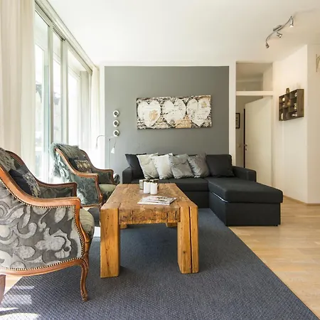 Vakantiehuis Spacious With Mountain View Bad Gastein