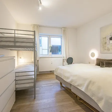 Vakantiehuis Spacious With Mountain View